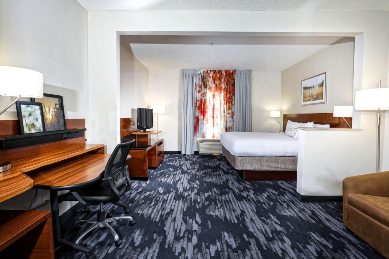 Fairfield Inn & Suites By Marriott Charleston North/Ashley Phosphate North Charleston Bagian luar foto