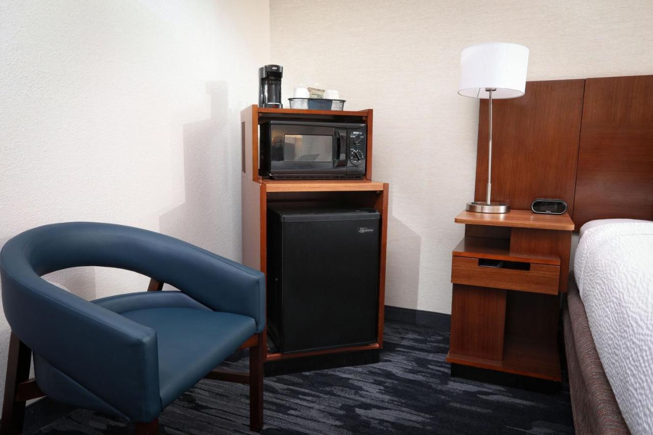 Fairfield Inn & Suites By Marriott Charleston North/Ashley Phosphate North Charleston Bagian luar foto
