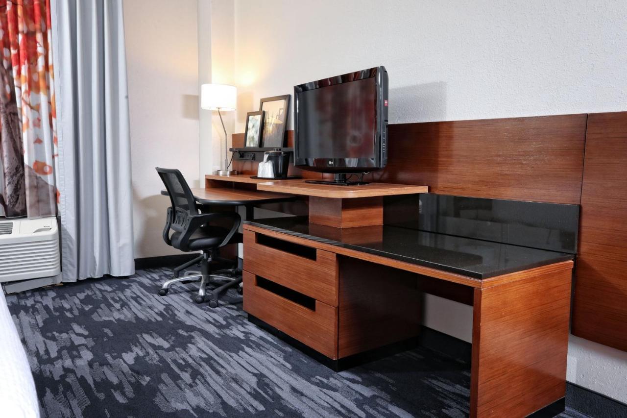 Fairfield Inn & Suites By Marriott Charleston North/Ashley Phosphate North Charleston Bagian luar foto