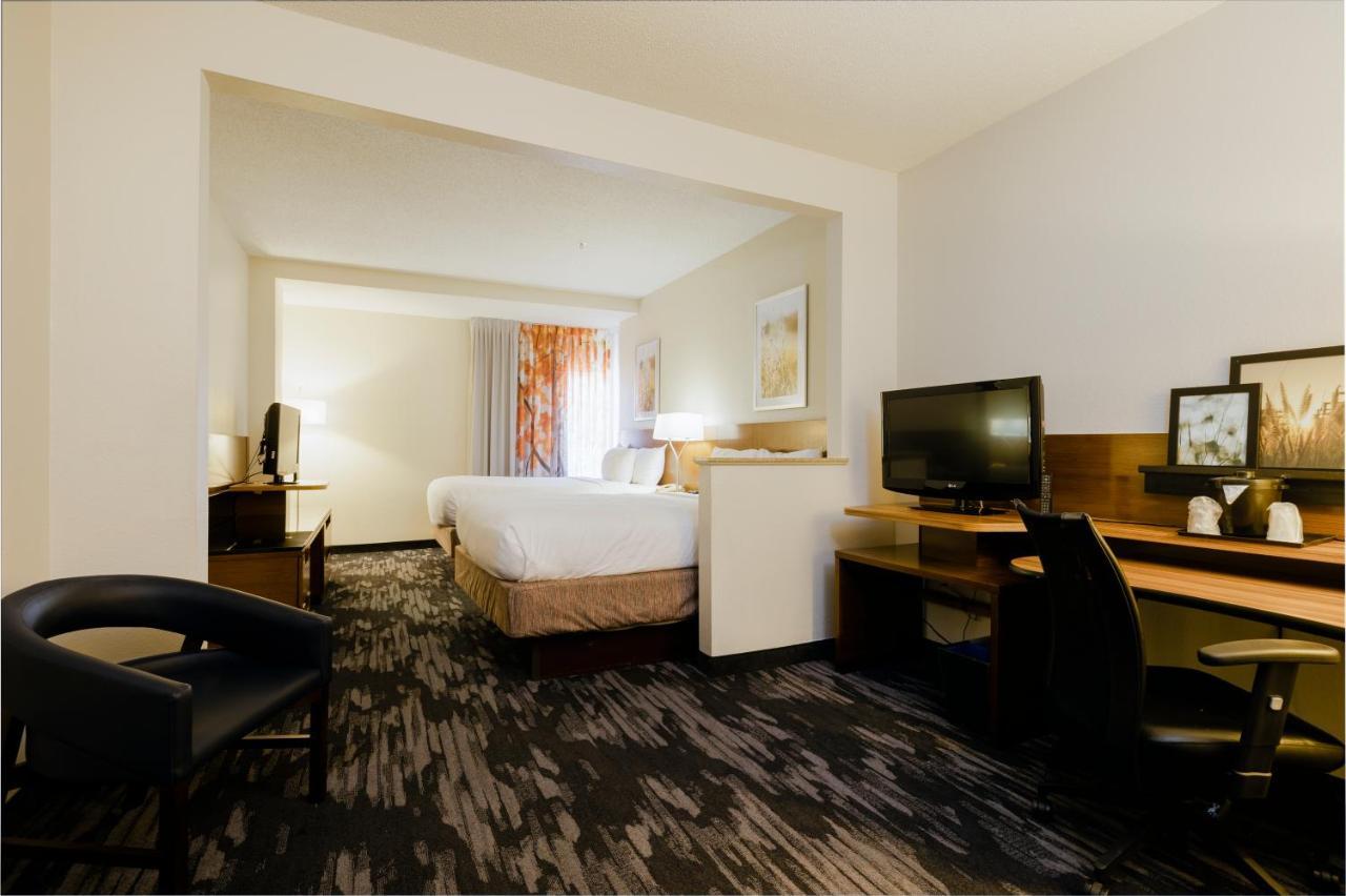 Fairfield Inn & Suites By Marriott Charleston North/Ashley Phosphate North Charleston Bagian luar foto