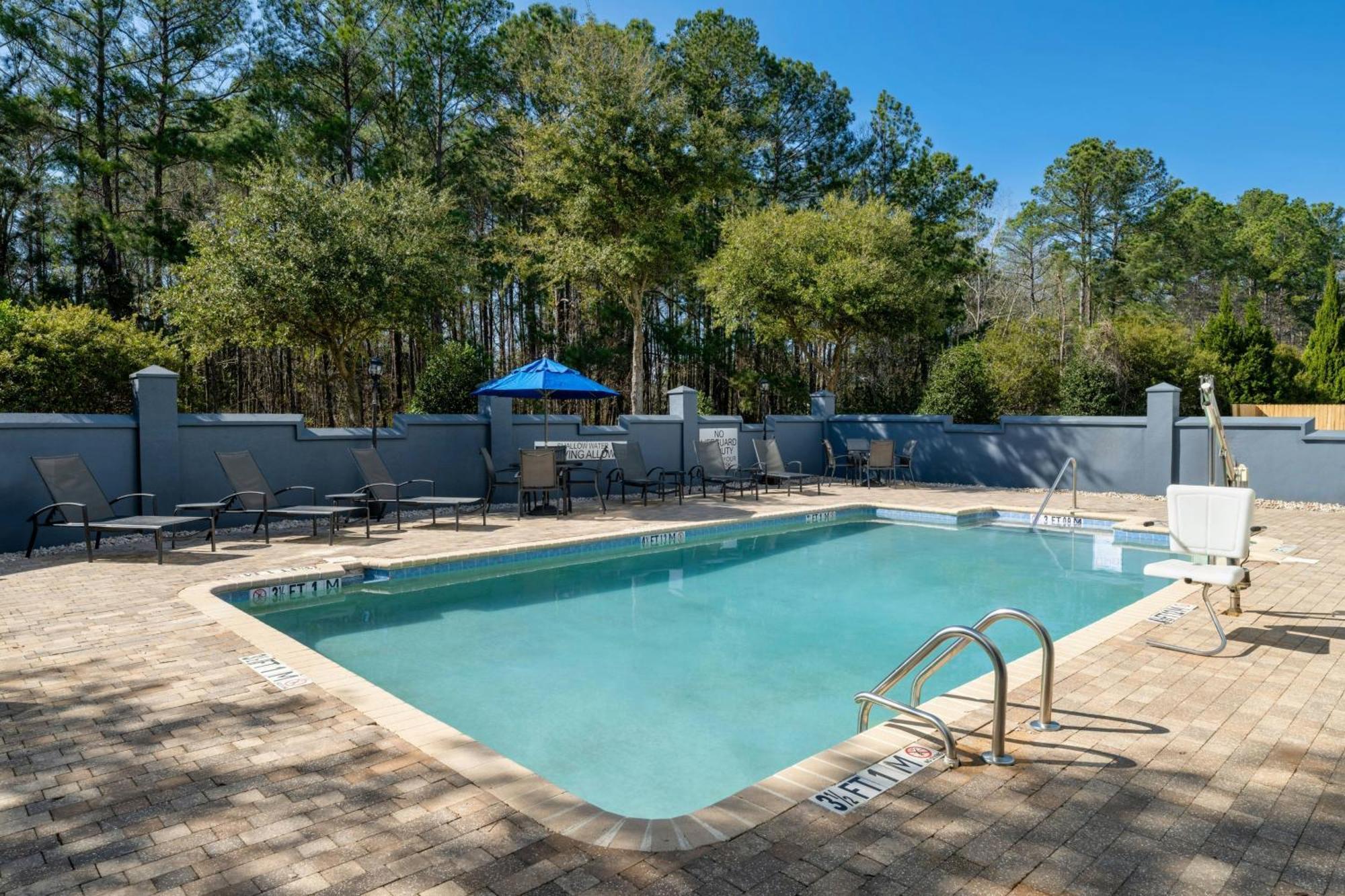 Fairfield Inn & Suites By Marriott Charleston North/Ashley Phosphate North Charleston Bagian luar foto