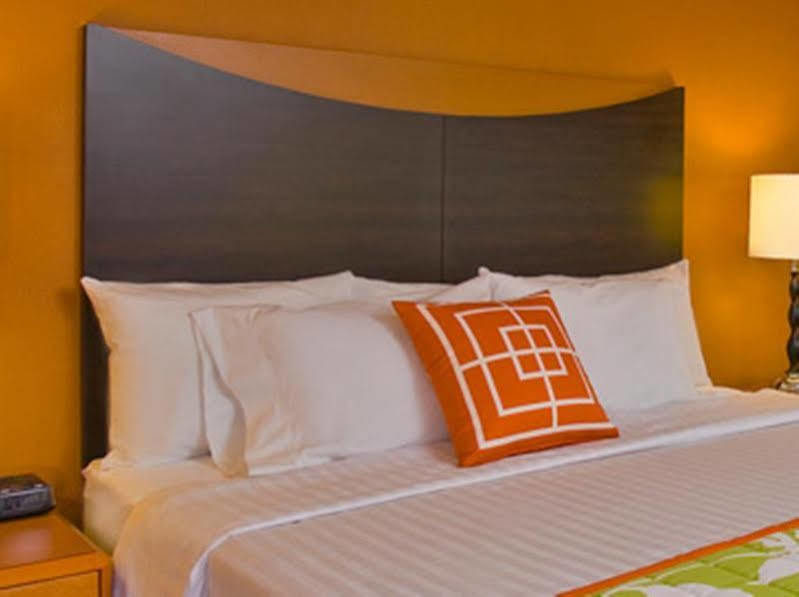 Fairfield Inn & Suites By Marriott Charleston North/Ashley Phosphate North Charleston Bagian luar foto